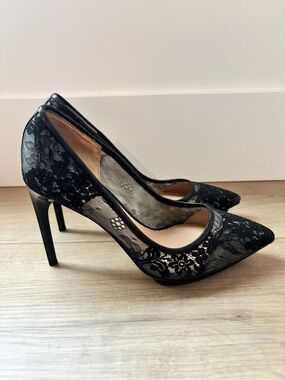 Diane Von Furstenberg Black Lace Heels Size 7.5